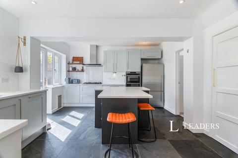 3 bedroom semi-detached house to rent, Alington Grove, Wallington