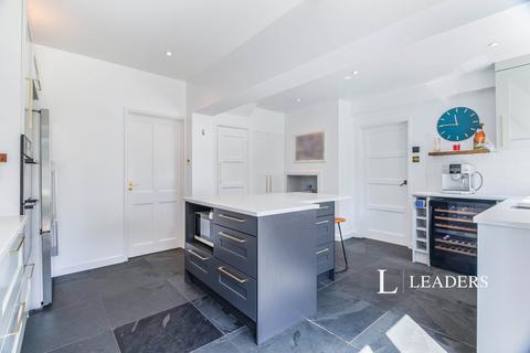 3 bedroom semi-detached house to rent, Alington Grove, Wallington