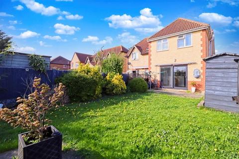 3 bedroom semi-detached house for sale, Steli Avenue, Canvey Island