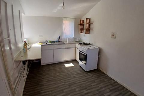 3 bedroom house for sale, Ruddington Walk, Off Halifax Drive