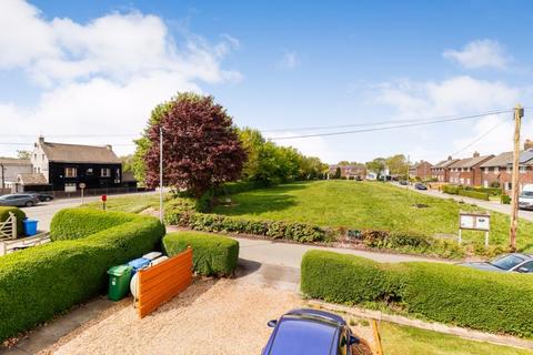 3 bedroom cottage for sale, Back Lane, Cuerdley, WA5