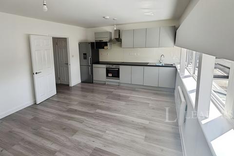 1 bedroom flat to rent, Hampton Court, B64