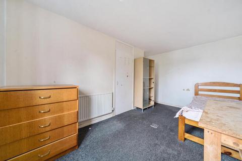 1 bedroom in a house share to rent, Hanson Court, CB4