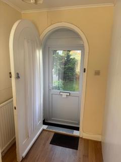 3 bedroom semi-detached house to rent, 3 Bedroom house in Felbridge Avenue, Stanmore