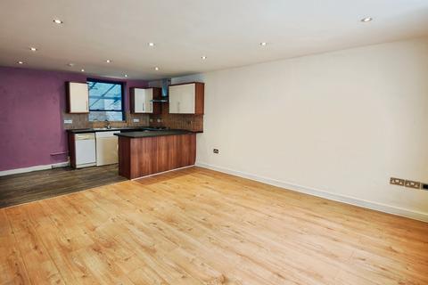 2 bedroom flat to rent, St. Michaels Road, Mounts, NN1 3JU