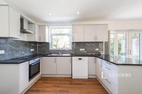 3 bedroom detached house to rent, Cambridge Gardens, NG5