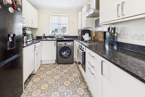2 bedroom semi-detached house for sale, Park Trielin, Redruth - Parking and garden