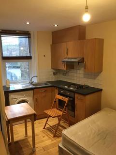 Studio to rent, Studio flat to let in Willesden High Road