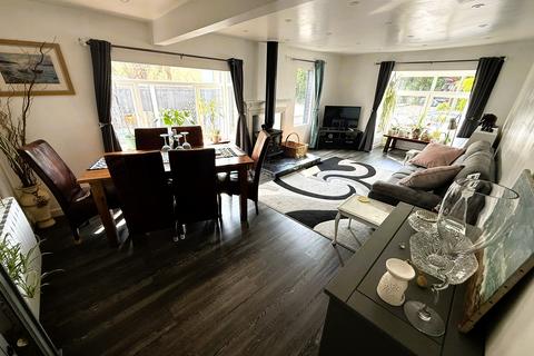 undefined, Glanwern, Borth SY24