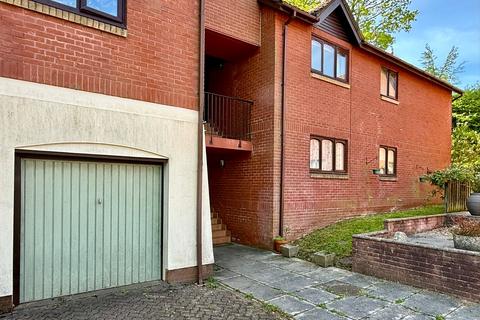 2 bedroom flat for sale - Kings Acre, Newport NP20