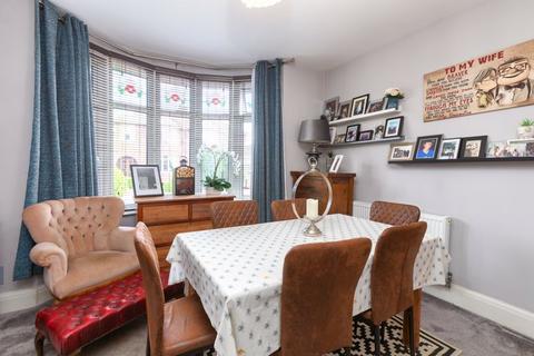 5 bedroom semi-detached house for sale, Woodhill Grove, Manchester M25