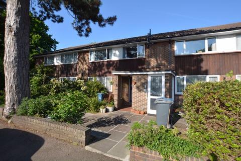 2 bedroom apartment to rent, Wellington Road, Hatch End
