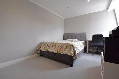 3 bedroom apartment for sale, Elmgrove Road, Harrow.