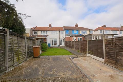 3 bedroom terraced house for sale, Reynolds Drive, Edgware