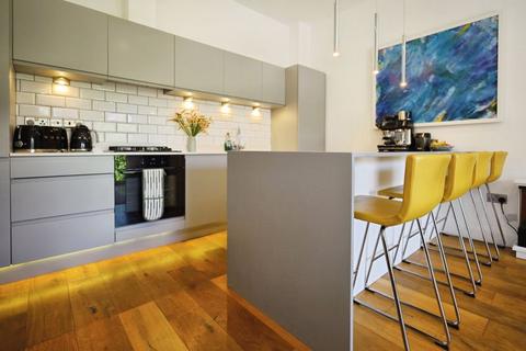 Flat 2, 1 Bryanstone Road, Bournemouth, BH3 7JE