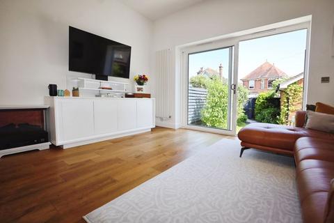 Flat 2, 1 Bryanstone Road, Bournemouth, BH3 7JE