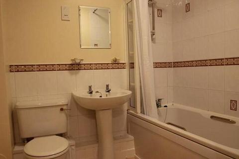 2 bedroom flat to rent, College Fields, CB4