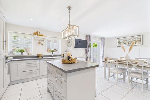 4 Mollett Drive, Ironbridge, Telford, TF8 7BH