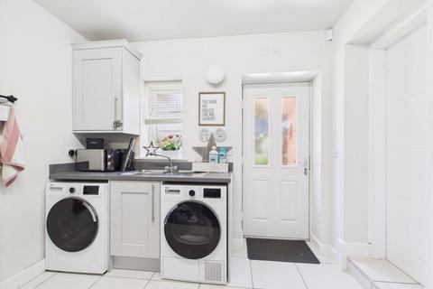 4 Mollett Drive, Ironbridge, Telford, TF8 7BH