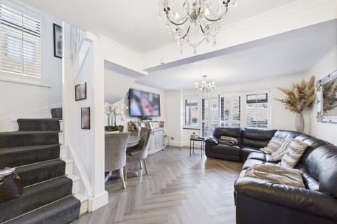 4 bedroom end of terrace house for sale, Wynan Road, Canary Wharf