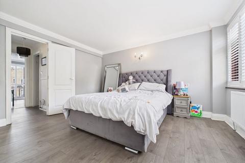 4 bedroom end of terrace house for sale, Wynan Road, Canary Wharf