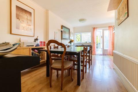 3 bedroom terraced house for sale, Wenlock Road, Edgware