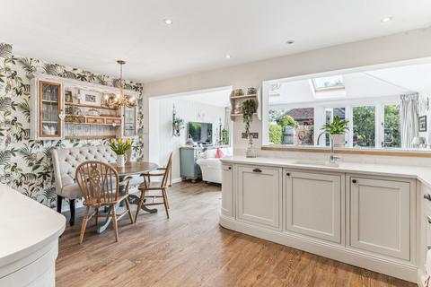 3 bedroom cottage for sale, Common Road, Studham, Bedfordshire