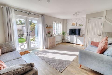 1 Hawthorn Close, Chinnor, OX39 4GD