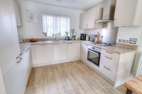 1 Hawthorn Close, Chinnor, OX39 4GD
