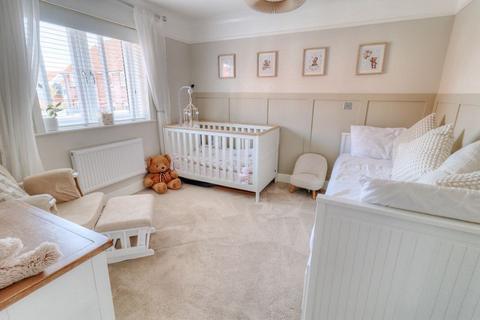 1 Hawthorn Close, Chinnor, OX39 4GD