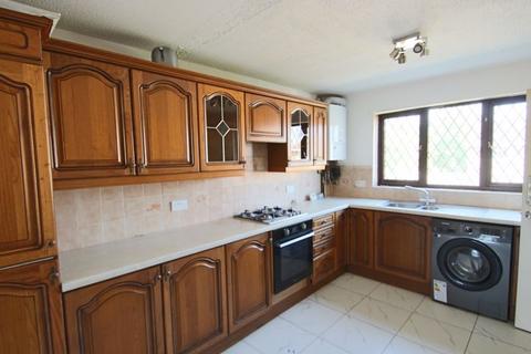 3 bedroom terraced house to rent, Myrtle Close, Erith DA8