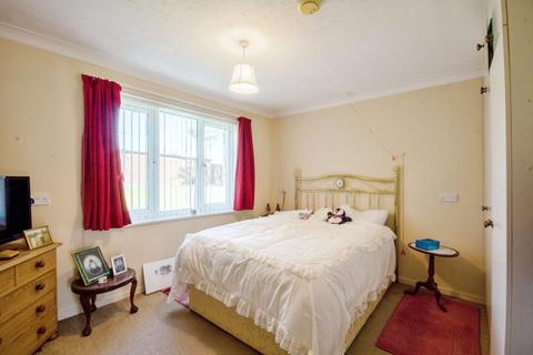 2 bedroom retirement property for sale, off Bushland Road, Northampton NN3