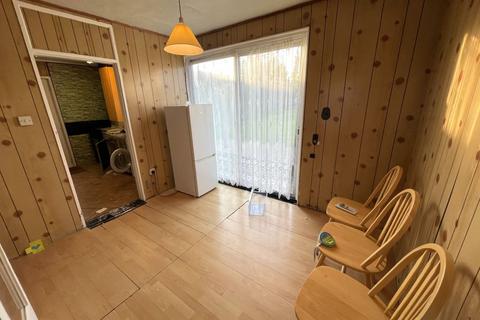 3 bedroom semi-detached house for sale, 61 Newmans Lane, Loughton, IG10 1TN