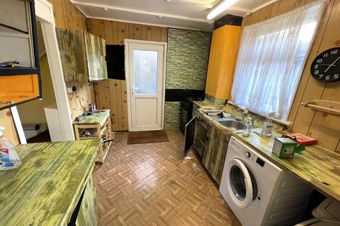 3 bedroom semi-detached house for sale, 61 Newmans Lane, Loughton, IG10 1TN