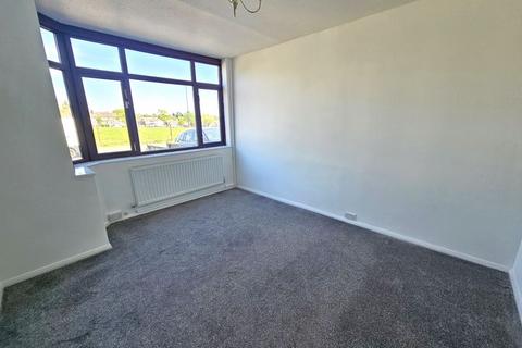 3 bedroom semi-detached house to rent, Glenmead Road, Birmingham B44