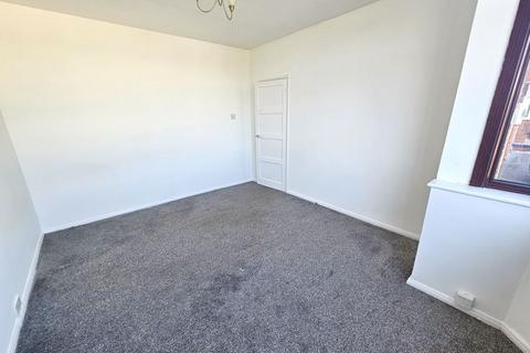 3 bedroom semi-detached house to rent, Glenmead Road, Birmingham B44