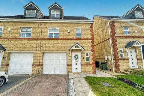 3 bedroom semi-detached house for sale, Hawthorn Way, Pontefract WF8