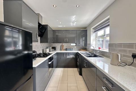 3 bedroom semi-detached house for sale, Hawthorn Way, Pontefract WF8