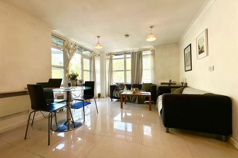 2 bedroom apartment to rent, Eleanor Close, London SE16