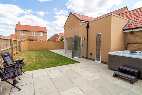4 bedroom detached house for sale, Mossop Close, Deeping St James, PE6 8WB