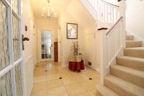 4 bedroom detached house for sale, Mill Hill NW7