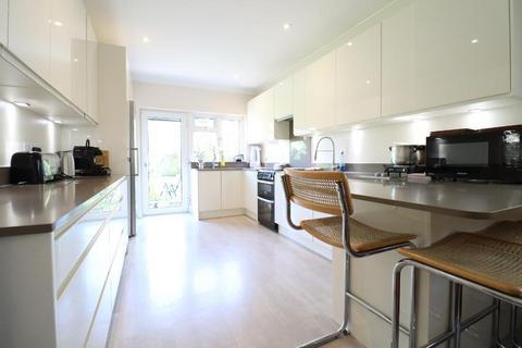 4 bedroom detached house for sale, Mill Hill NW7