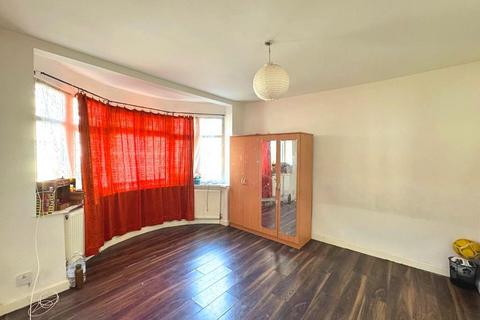 3 bedroom semi-detached house to rent, KATHLEEN AVENUE, WEMBLEY, MIDDLESEX, HA0 4JH