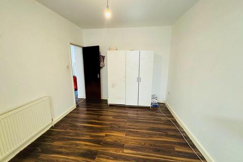 3 bedroom semi-detached house to rent, KATHLEEN AVENUE, WEMBLEY, MIDDLESEX, HA0 4JH