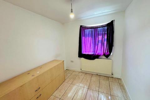 3 bedroom semi-detached house to rent, KATHLEEN AVENUE, WEMBLEY, MIDDLESEX, HA0 4JH