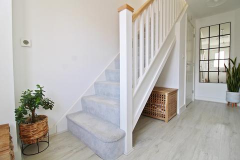 undefined, Tonyrefail CF39