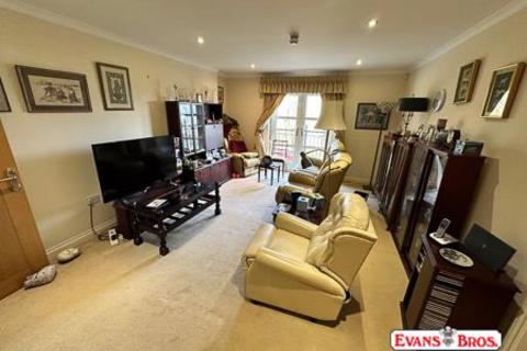 2 bedroom flat for sale, The Parade, Carmarthen