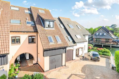 4 bedroom terraced house for sale, Astra Court, Southampton SO45