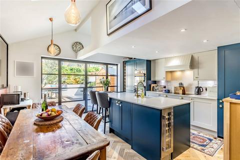 4 bedroom terraced house to rent, London SW18