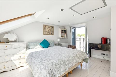 4 bedroom terraced house to rent, London SW18